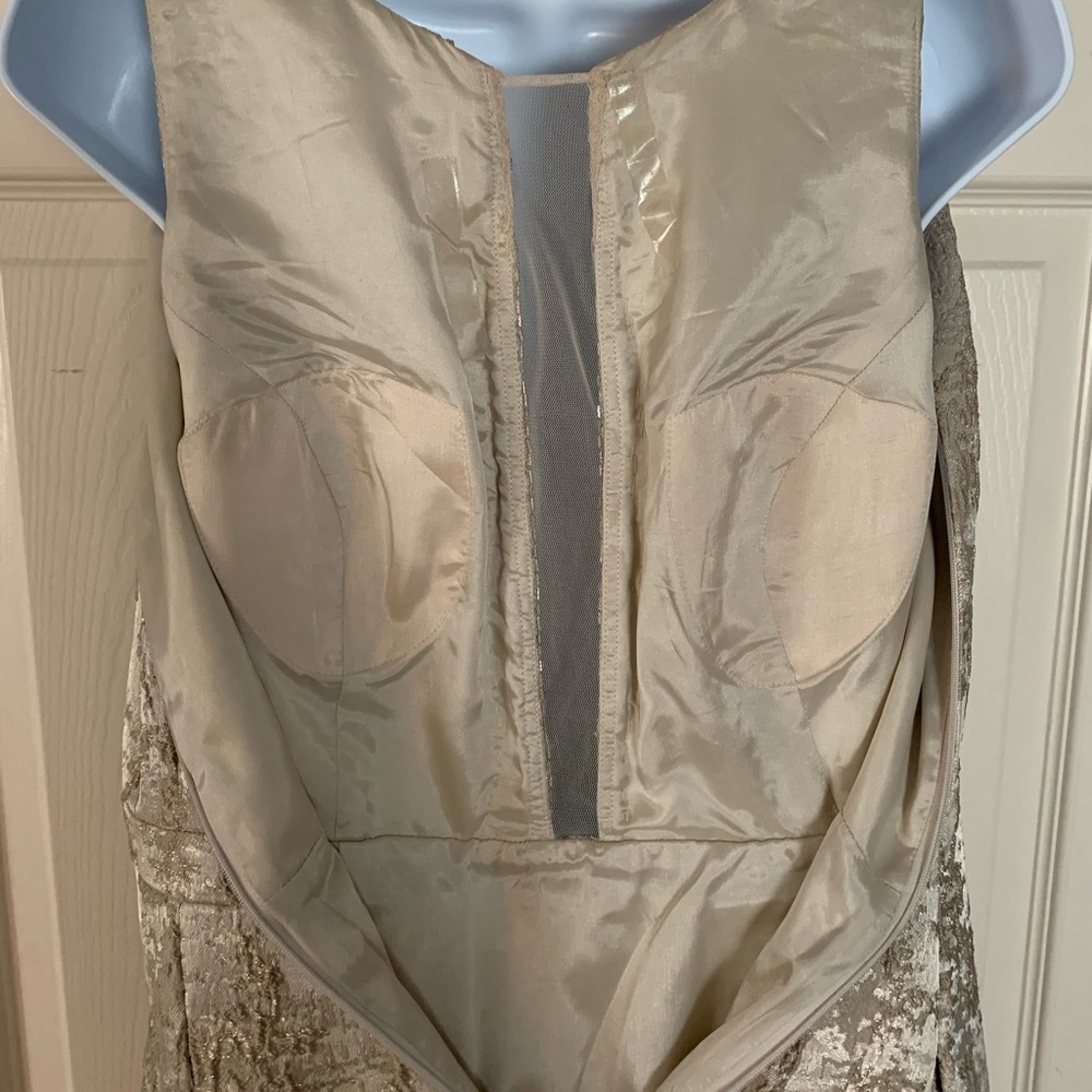 Eliza J sleeveless formal gown beaded accents fully lined with pockets!  Size 12 - Picture 8 of 10